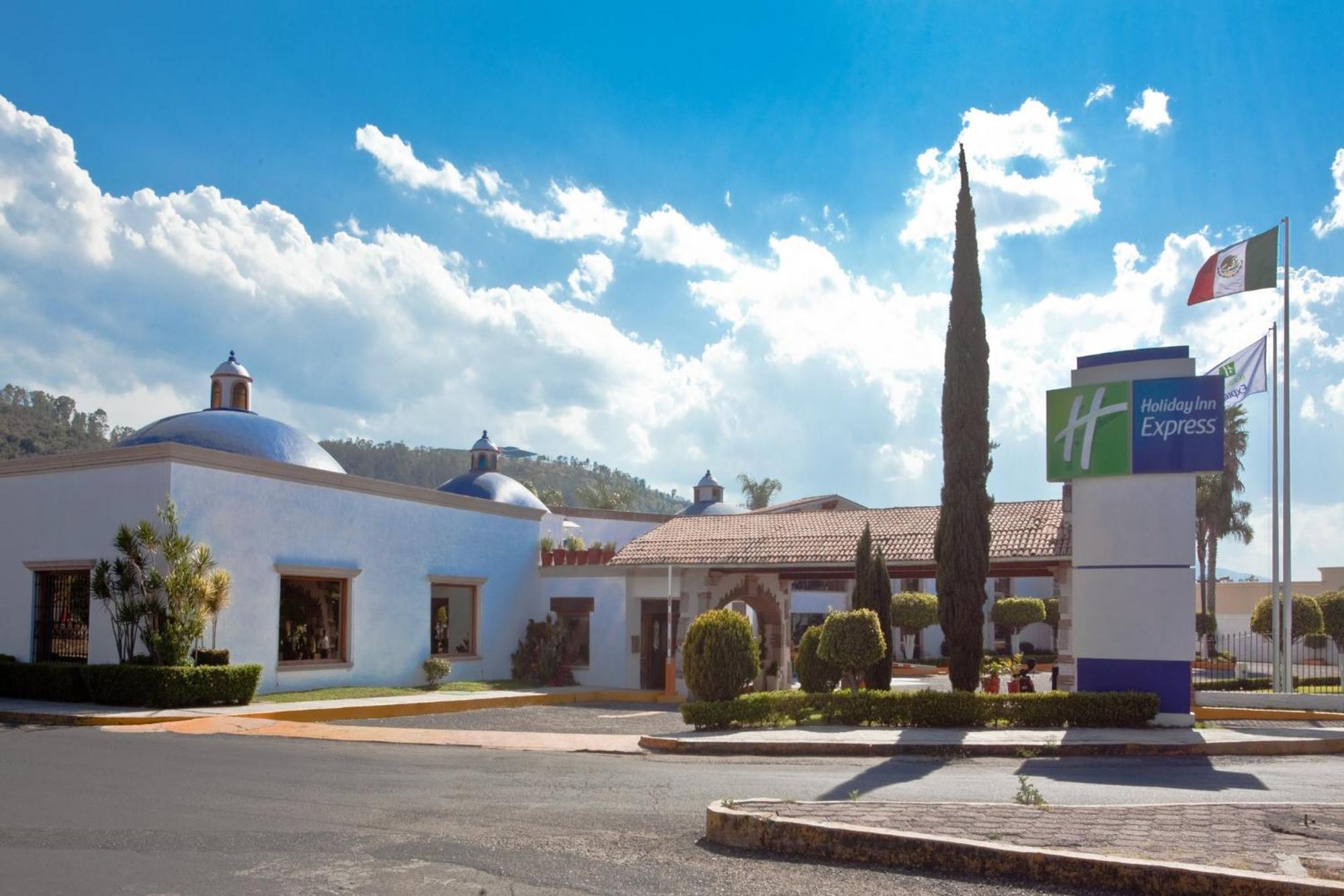 Holiday Inn Express Morelia By Ihg Bagian luar foto
